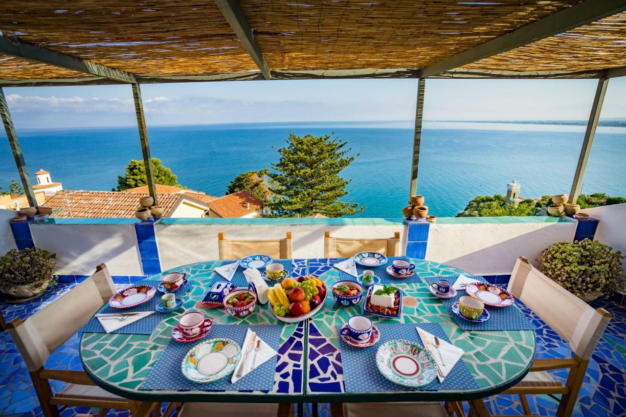 Bed and Breakfast Borgo Dei Saraceni - Domus Indomita Агрополі Екстер'єр фото