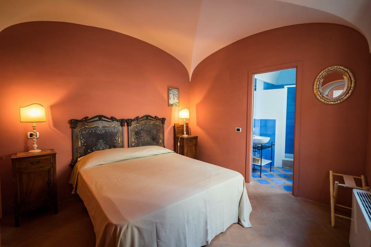 Bed and Breakfast Borgo Dei Saraceni - Domus Indomita Агрополі Екстер'єр фото